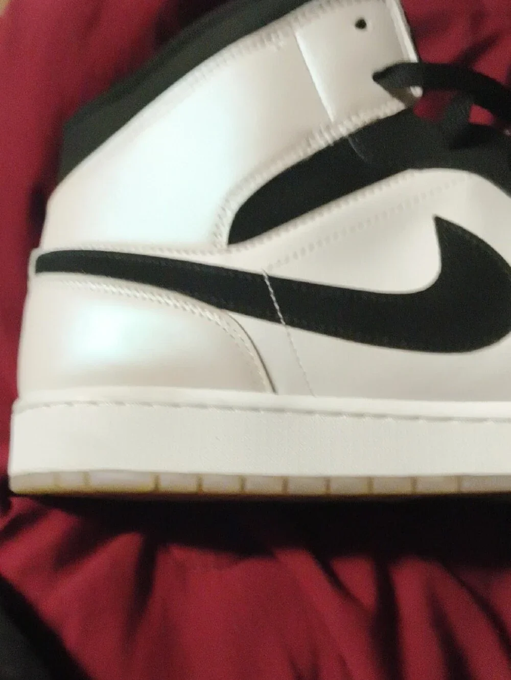Jordan 1 Mids Diamonds New